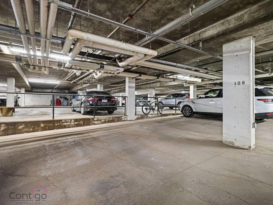 Urban Pop Loft, Near Ice District, Ug Parking Apartamento Edmonton Exterior foto